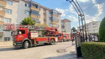 Bursa'da Yangında Kedi Kurtarma Operasyonu
