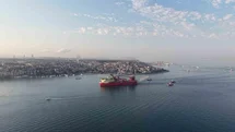 İstanbul Boğazı'nda Gemi Geçişi