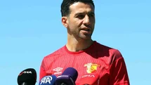 Göztepe’de İsmail Köybaşı futbolu bıraktı