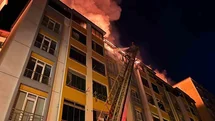 Ordu’da binanın çatı katı alevlere teslim oldu