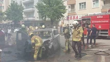 Bursa'da Çakmak Yüklü Araç Yanarak Kullanılamaz Hale Geldi