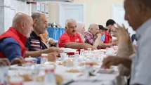 Elazığ'da Kızılay'dan Huzurevi Ziyareti