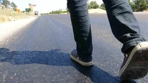 Adıyaman’da sıcak hava asfaltı eritti