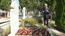 Bakan Ersoy’dan Fatih Külliyesi Haziresi’ne anlamlı ziyaret
