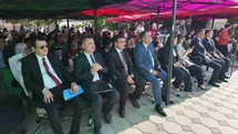 Çamelili öğrenciler kardeş okulun mezuniyet coşkusuna ortak oldu