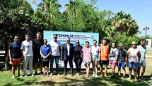 Antalya’da dip temizliğinde çok sayıda plastik ve teneke ambalaj atığı çıkarıldı
