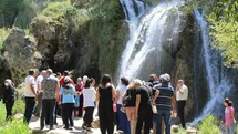 Avrupa’nın sıcağından kaçan gurbetçiler Girlevik’e akın etti