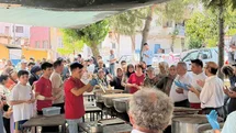 Güroluk Mahallesi’nde 34 yıllık aşure geleneği yaşatılıyor
