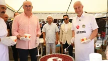 Alanya'da Aşure İkramı Yapıldı