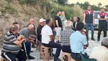 Köy köy gezip vatandaşları bilgilendiriyorlar