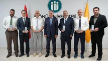 İnönü Üniversitesinde başarılı akademisyenlere araştırma performansı plaketi