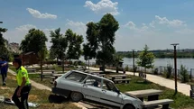 Otomobil millet bahçesine uçtu: 1 yaralı