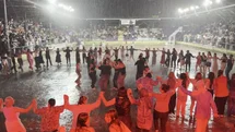 Artvin'de Yağmur Altında Konser Keyfi