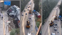 Erdemli Eski Hastane Kavşağı'nda TIR Kazası: TIR Kontrolden Çıktı