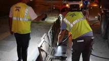 Mersin'de Yağmur Suyu Hatları Temizleniyor