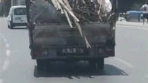 İstanbul'da Tehlikeli Kamyonet Yolculuğu