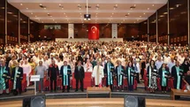 Erciyes Üniversitesi'nde Mezuniyet Coşkusu