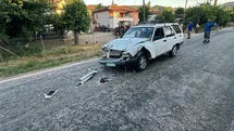Bilecik’te maddi hasarla atlatılan trafik kazası