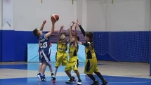Minik Basketbolcular Kupa Sevinci Yaşadı