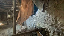 Kars’ta sağanak yağış ahırı çökertti