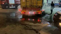 Bursa'da Yanan Tır Kontrolle İtfaiyeye Ulaştırıldı