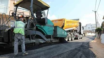 Karacabey’in Yenikaraağaç Mahallesi’nde yollar yenileniyor