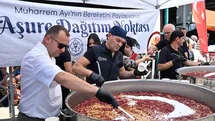 Perşembe Pazarı’nda 2 bin kişilik aşure ikramı