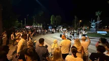 Geleceğin müzisyenleri Kemer gecelerini hareketlendirdi