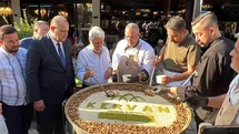 Alpedo Kervan’dan aşure ikramı