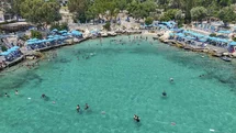 Mersin’de plajlar yaz sezonunda yoğun ilgi görüyor