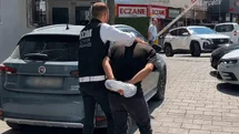 Torbalı’da oto galeriyi kurşunlayan 2 şüpheli tutuklandı