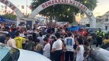 Kiraz kapabilmek için kıyasıya yarıştılar