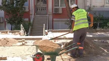 Ayvalık’ta yol bakım ve onarım çalışmaları aralıksız sürüyor