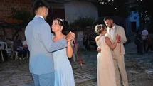 Almanya’dan Çorum’a uzanan mutluluk: İkiz kardeşler Alman gelin adaylarıyla nışanlandı