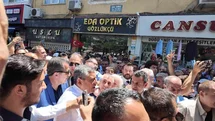 Özgür Özel’in Niğde programında vatandaşlar ezilme tehlikesi geçirdi
