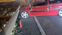 Zonguldak’ta otomobil bariyerlere çarptı: 1 yaralı