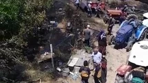Evin avlusunda çıkan yangın büyümeden söndürüldü