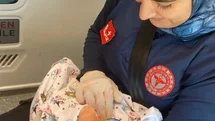 Şırnak’ta anne hastaneye yetişemedi, sağlık ekibi bebeği ambulansta doğurttu