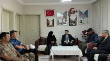 Susuz Kaymakamı Öztürk’ten şehit ailesine anlamlı ziyaret