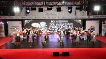 Dünyanın renklerini İnegöl’de buluşturan festival başladı