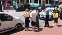 Scooterla dengesini kaybedip düşen sürücü yaralandı