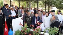 Bünyanlı 15 Temmuz Şehidi Cennet Yiğit kabri başında anıldı