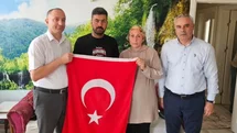 Tarsus'ta 15 Temmuz Demokrasi Şehitlerinin Ailelerine Ziyaret