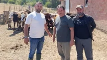 Tunçbilek’te daha sağlıklı hayvancılık için ilaçlama yapıldı