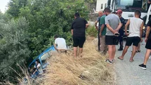Antalya'da Şarampolde Asılı Kalan Araç Kurtarıldı