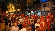 İznikliler meydana akın etti