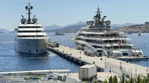 Bodrum’da Süper Yatlara Yakıt İkmal Edildi
