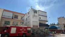 Antalya'da Yangın: 2 Kişi Dumandan Etkilendi