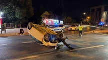 Kayseri'de Takla Atan Otomobil Sürücüsü Kaçtı