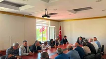 Digor’da köylerin sorunları masaya yatırıldı: Kaymakam Zengin muhtarlarla bir araya geldi